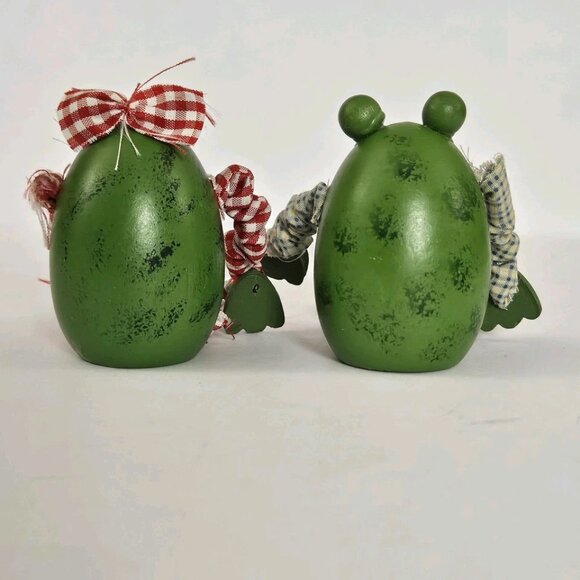 Vtg Folk Art Frog Figurines Fabric Arms & Legs – Set of 2 Country Cottage Décor - Picture 2 of 10